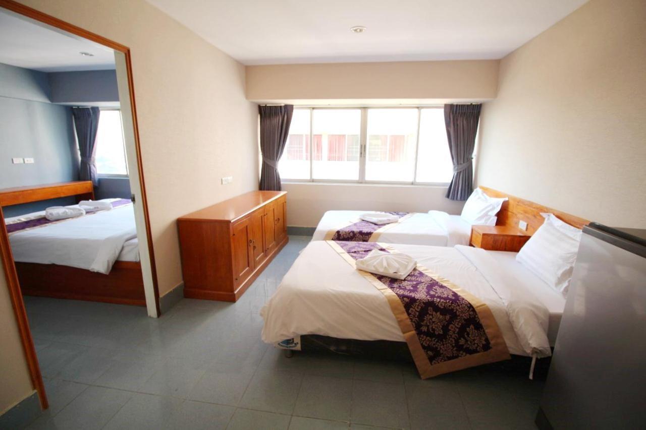 Lee Place Phatthanakan Condo 방콕 외부 사진