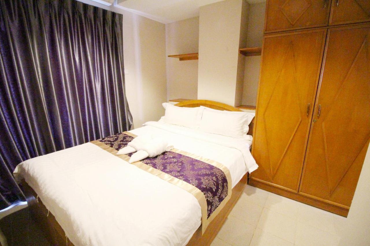 Lee Place Phatthanakan Condo 방콕 외부 사진
