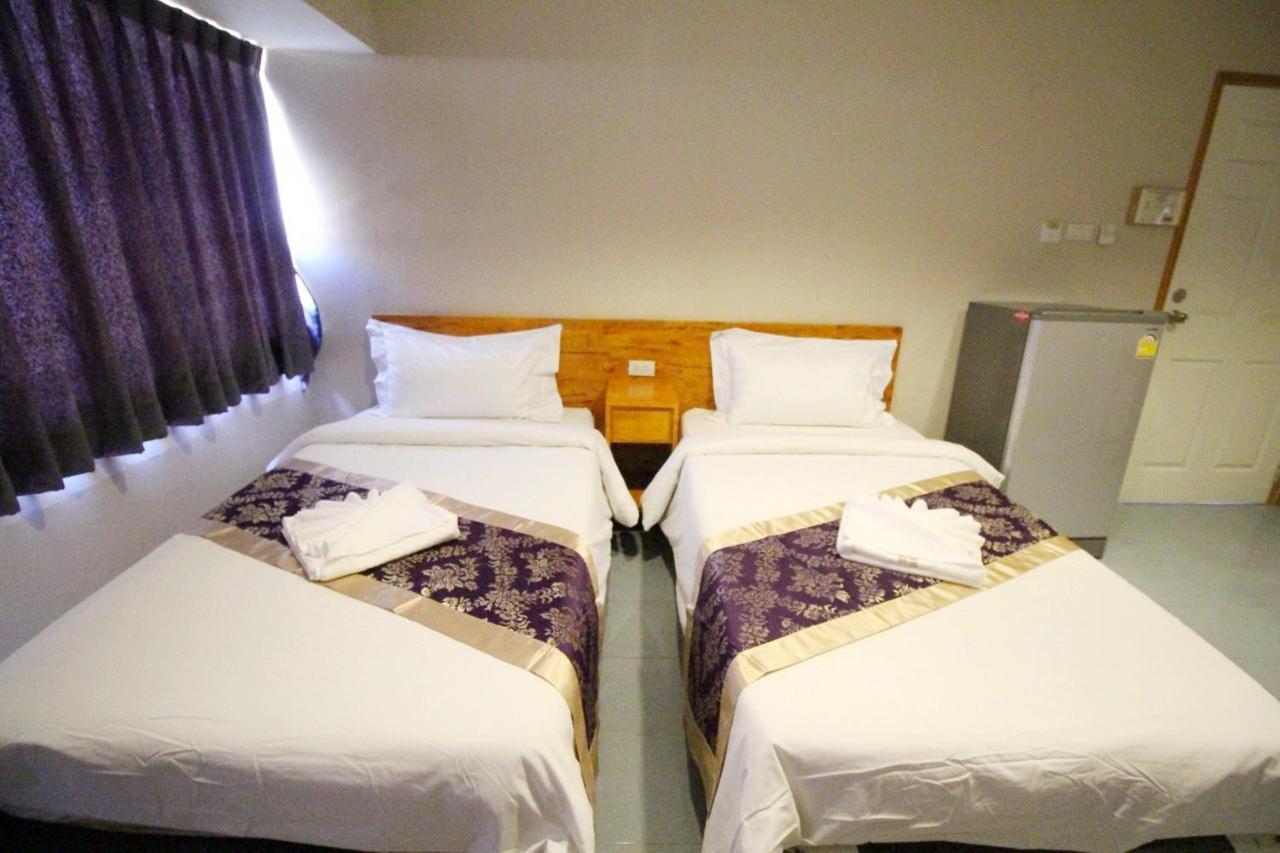 Lee Place Phatthanakan Condo 방콕 외부 사진